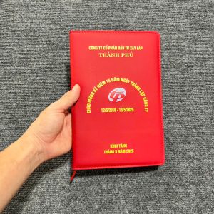 In số da làm quà tặng cho đại biểu nhân sự kiện tại Hà Nội