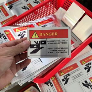 Tem nhôm dán làm bảng cảnh báo giá xưởng tại Hà Nội