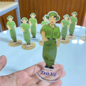 Làm tượng mica - standee mica tại hà Nội giá xưởng